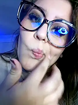 Snapshot of Bonny_rousse01 chatting on May 8, 2026, 12:10 pm Bonny rousse01 online show from May 8, 2026, 12:10 pm