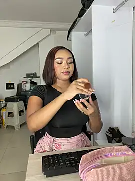 Snapshot of Kloe_rousse01 chatting on August 5, 2026, 8:55 pm Kloe rousse01 online show from August 5, 2026, 8:55 pm