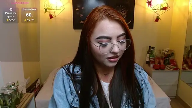Miley Clarck online show from April 25, 2026, 1:41 pm