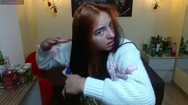 Miley Clarck online show from May 1, 2026, 12:32 pm