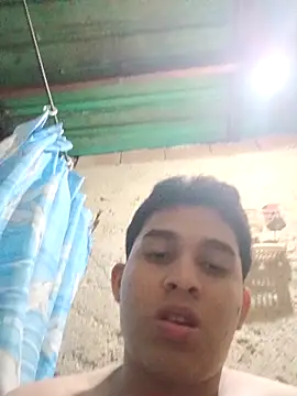 alee28728 online show from April 8, 2026, 4:12 am