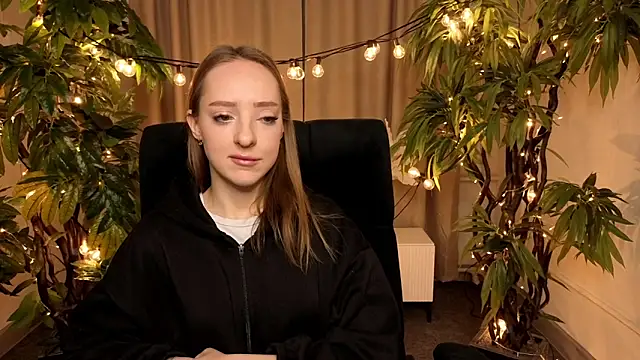 Snapshot of GertrudeWilson chatting on March 23, 2026, 8:51 am GertrudeWilson online show from March 23, 2026, 8:51 am