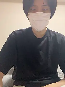 Snapshot of youta200 chatting on July 13, 2026, 3:26 pm youta200 online show from July 13, 2026, 3:26 pm