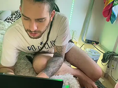 DreadObsessionxX online show from June 17, 2026, 12:18 pm