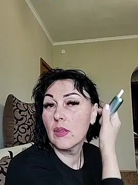 HelgaDennis online show from April 16, 2026, 9:54 am