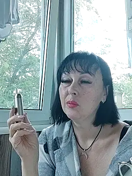 HelgaDennis online show from June 8, 2026, 3:51 am