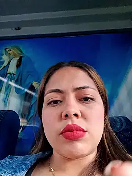 Snapshot of Yelii_ chatting on May 2, 2026, 4:12 pm Yelii online show from May 2, 2026, 4:12 pm