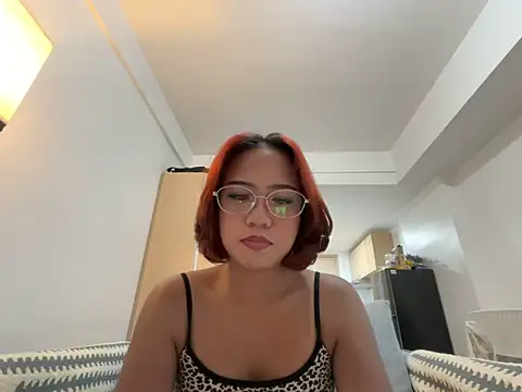 misscutee online show from June 5, 2026, 2:01 pm