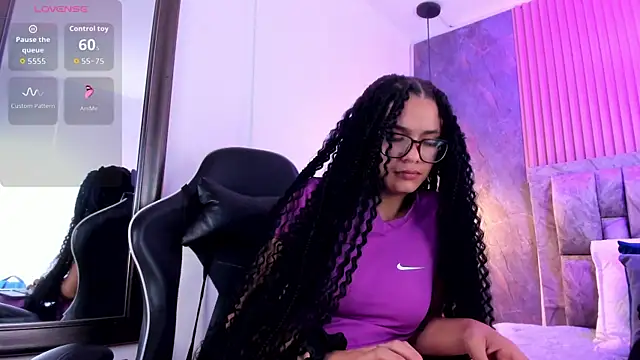 Snapshot of alina_sauvage chatting on May 24, 2026, 7:52 pm alina sauvage online show from May 24, 2026, 7:52 pm