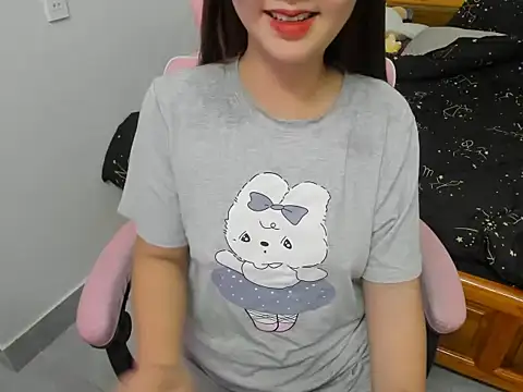 Chi xinh19 online show from May 8, 2026, 1:05 pm