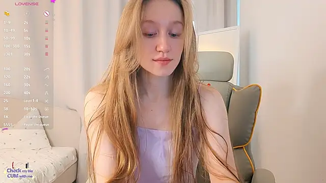 Snapshot of mowalova chatting on May 19, 2026, 4:52 am mowalova online show from May 19, 2026, 4:52 am