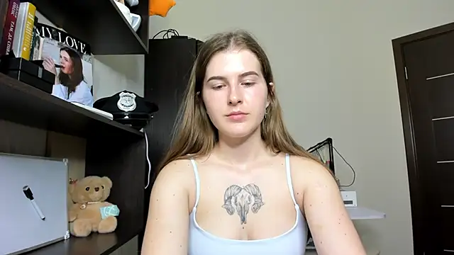 Snapshot of OhMyAlice chatting on June 11, 2026, 6:06 pm OhMyAlice online show from June 11, 2026, 6:06 pm
