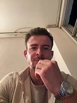 globalfucker34 online show from June 19, 2026, 8:12 pm