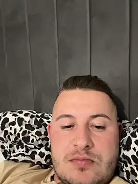 Snapshot of katalyn1996 chatting on March 20, 2026, 12:37 am katalyn1996 online show from March 20, 2026, 12:37 am