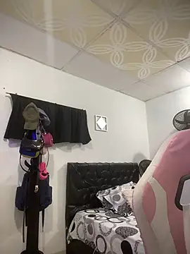 Blowjob-Queen  online show from June 27, 2026, 3:44 am