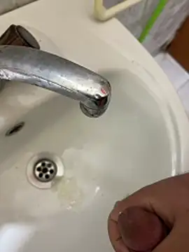 yassineamri online show from March 21, 2026, 2:16 am