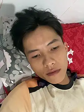 Nguyencuong1999 online show from April 4, 2026, 5:06 am