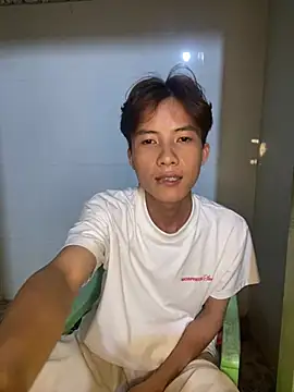 Nguyencuong1999 online show from June 14, 2026, 5:26 pm