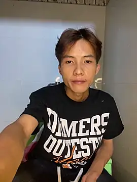 Nguyencuong1999 online show from June 15, 2026, 3:25 pm