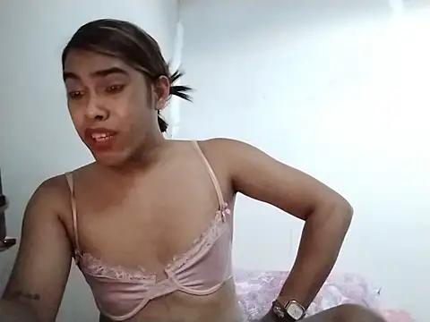 goddessriri01 online show from June 15, 2026, 9:55 am