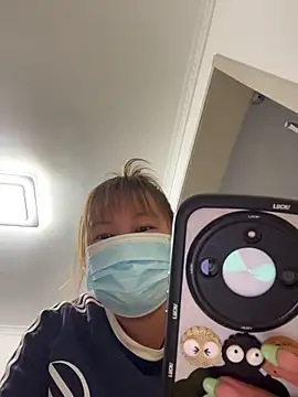 gracexiaoyunya online show from March 24, 2026, 12:32 pm