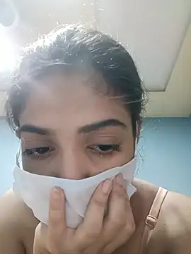 sanayabose7 online show from July 16, 2026, 1:28 pm