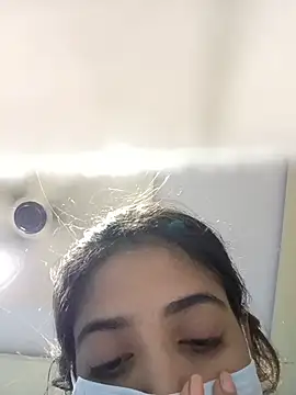 sanayabose7 online show from August 7, 2026, 3:36 pm