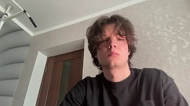 tomasdickpick online show from April 30, 2026, 9:04 am