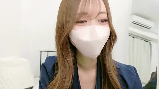 Snapshot of salachan_v chatting on July 1, 2026, 12:18 pm salachan v online show from July 1, 2026, 12:18 pm