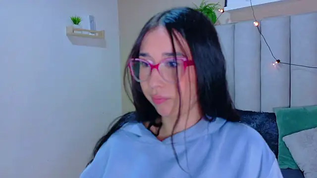 StarrMoon   online show from July 24, 2026, 2:42 am