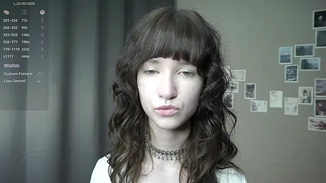 DellaLeck online show from April 12, 2026, 8:14 pm