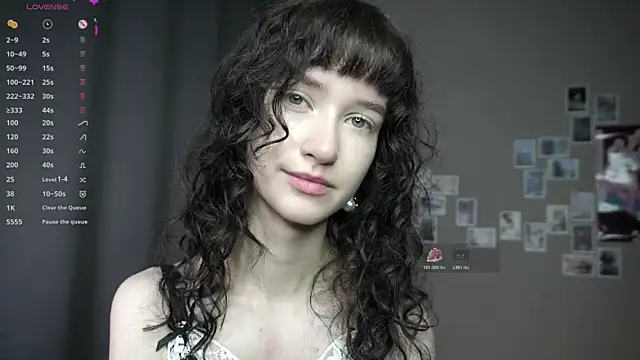 DellaLeck online show from July 12, 2026, 9:39 pm