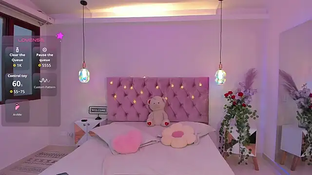 SofiaBloomm online show from June 6, 2026, 7:07 pm