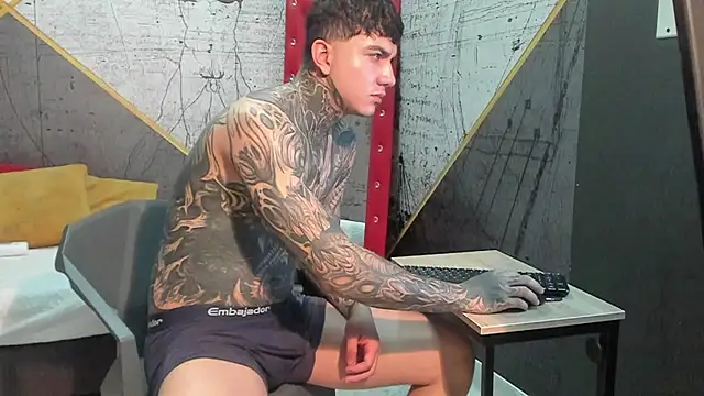 Gury tattoo online show from April 8, 2026, 4:40 pm