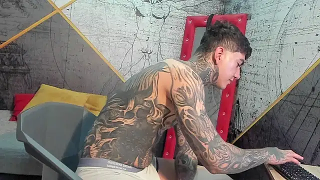 Gury tattoo online show from April 9, 2026, 4:34 pm