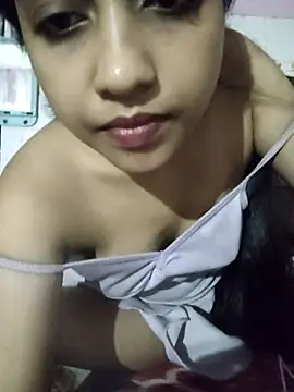 ALIZA FENDY online show from July 28, 2026, 8:01 pm
