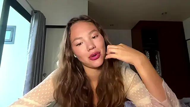 kamila 18 french online show from April 7, 2026, 2:12 am