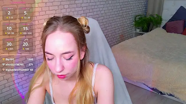 ShadowSparkle online show from April 21, 2026, 2:51 am