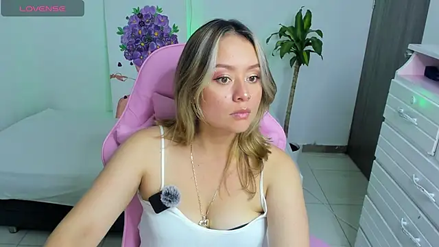 Ari Angel23 online show from June 27, 2026, 5:34 am