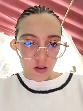 Greta silber26 online show from April 29, 2026, 7:31 pm
