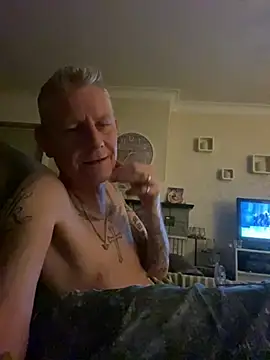 kurtyhotty online show from March 21, 2026, 1:32 am