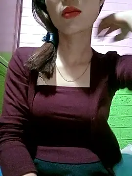 AmyLinee01 online show from April 9, 2026, 5:18 am