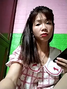 AmyLinee01 online show from June 7, 2026, 9:40 pm