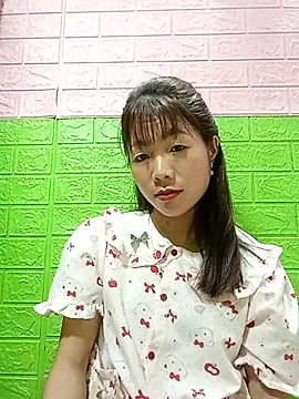 AmyLinee01 online show from June 26, 2026, 12:15 am