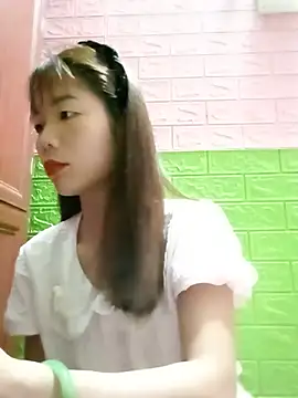 AmyLinee01 online show from June 30, 2026, 11:44 am