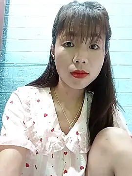 AmyLinee01 online show from July 21, 2026, 4:15 am