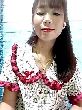 AmyLinee01 online show from July 22, 2026, 5:27 pm