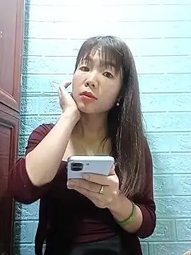 AmyLinee01 online show from August 5, 2026, 11:57 am