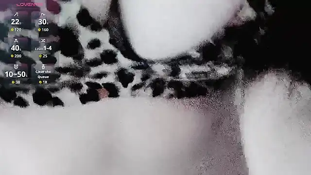 xiyoubb online show from March 28, 2026, 8:25 am