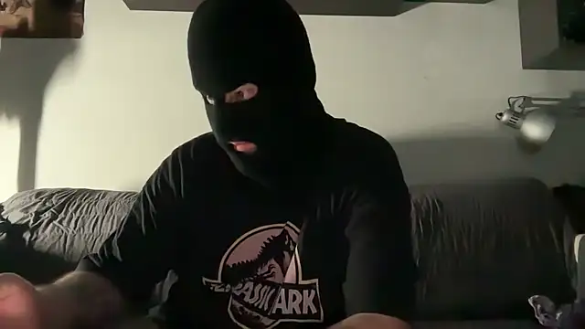SilentScreamsVan- online show from May 7, 2026, 9:09 pm